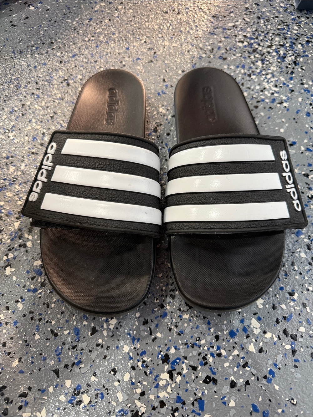 Size 9 adidas Black and White Kids Adjustable Slide Sandals